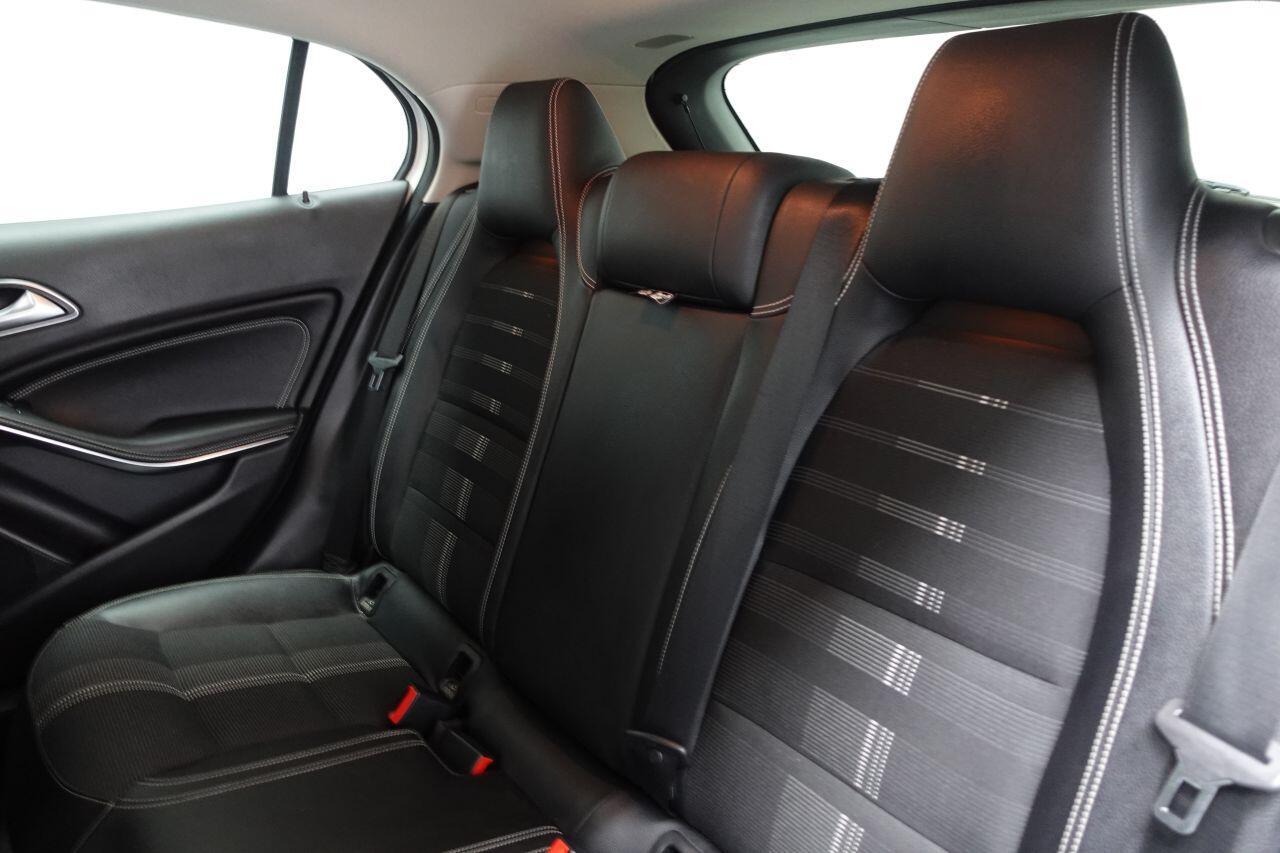 Mercedes-benz GLA - Image 18