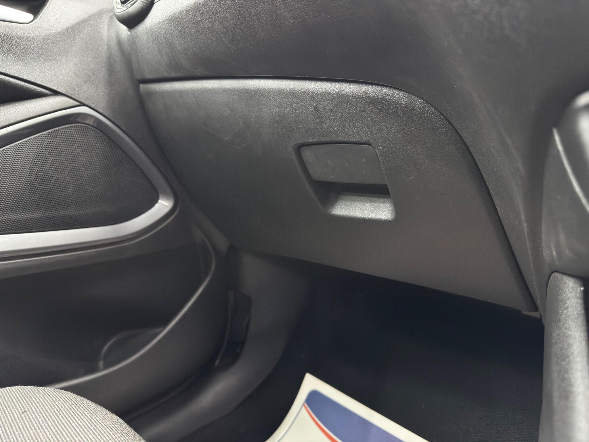 Vauxhall Crossland - Image 34