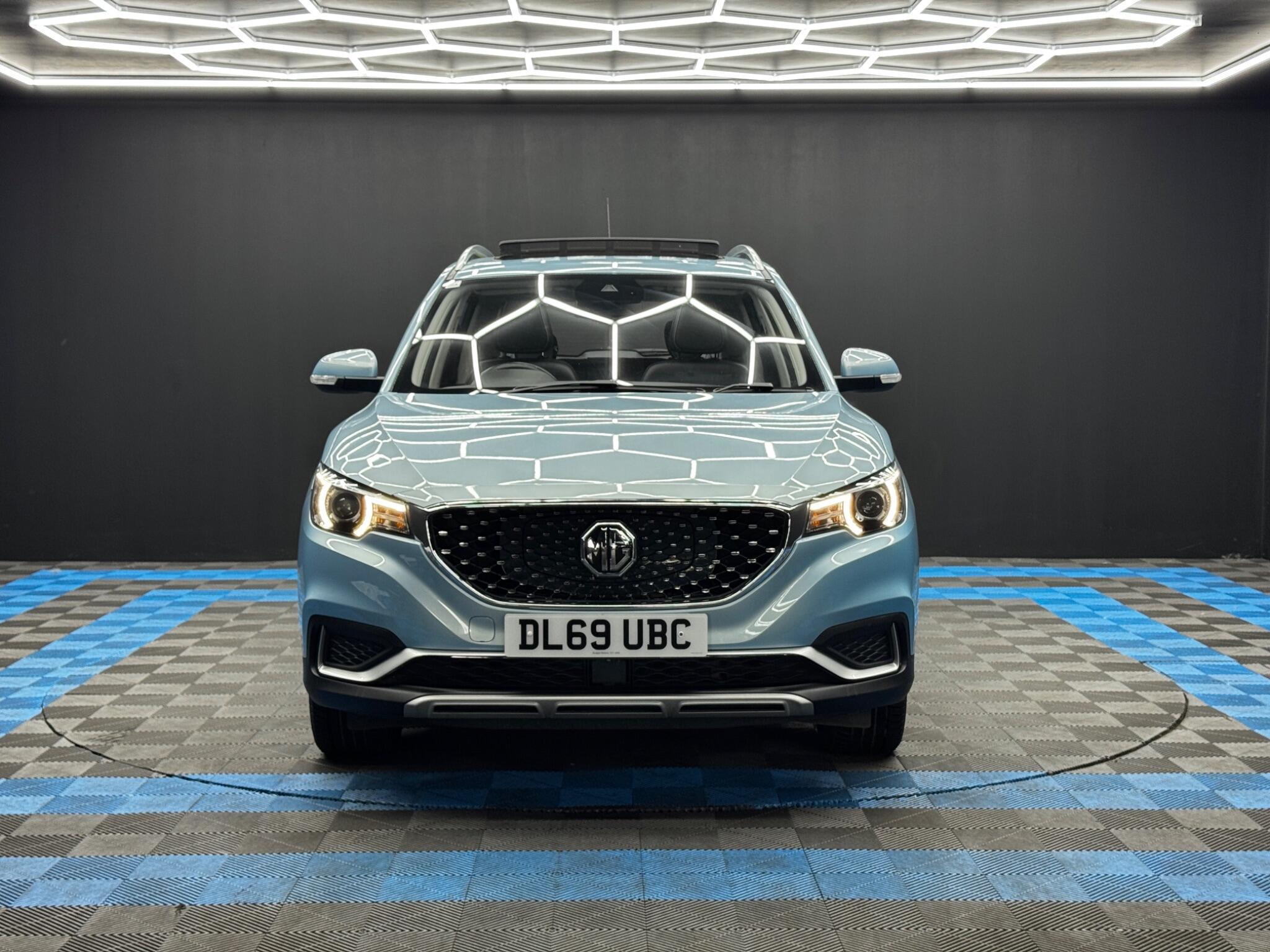 MG MG ZS - Image 2