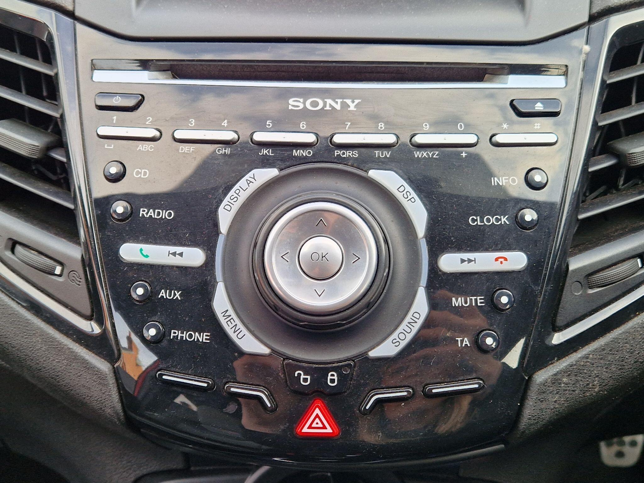 Ford Fiesta - Image 49