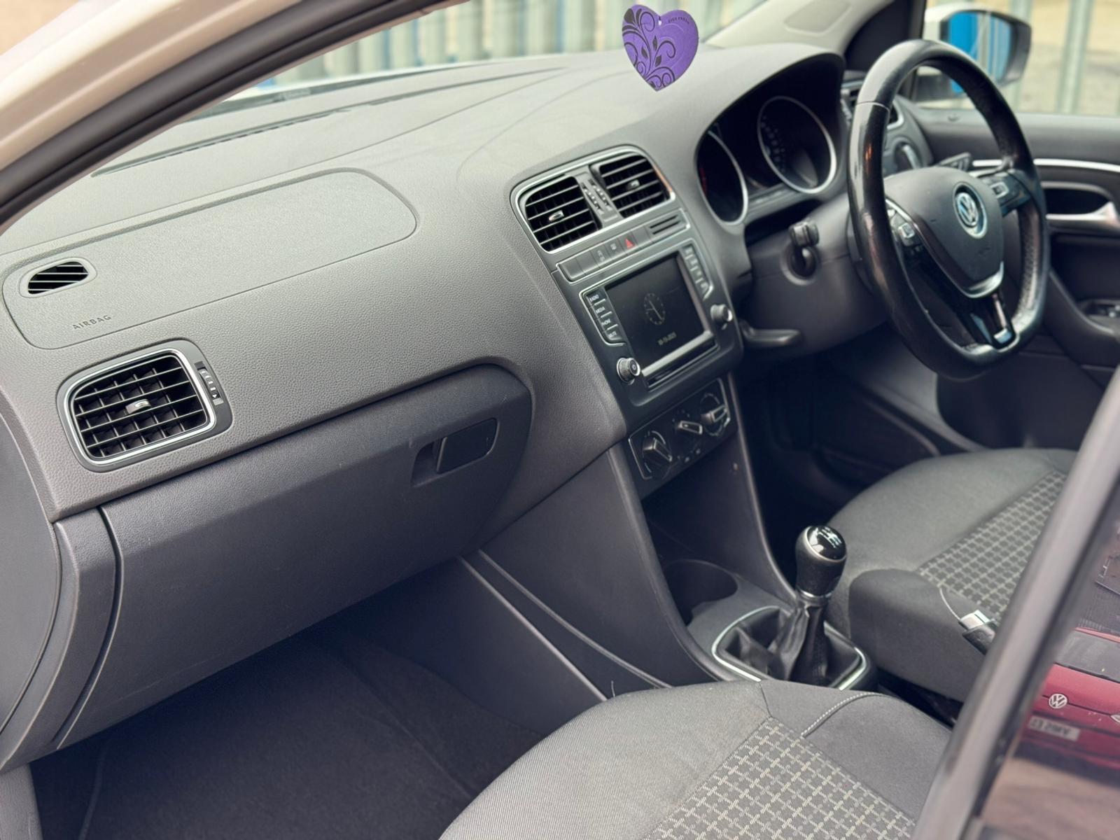 Volkswagen Polo - Image 9