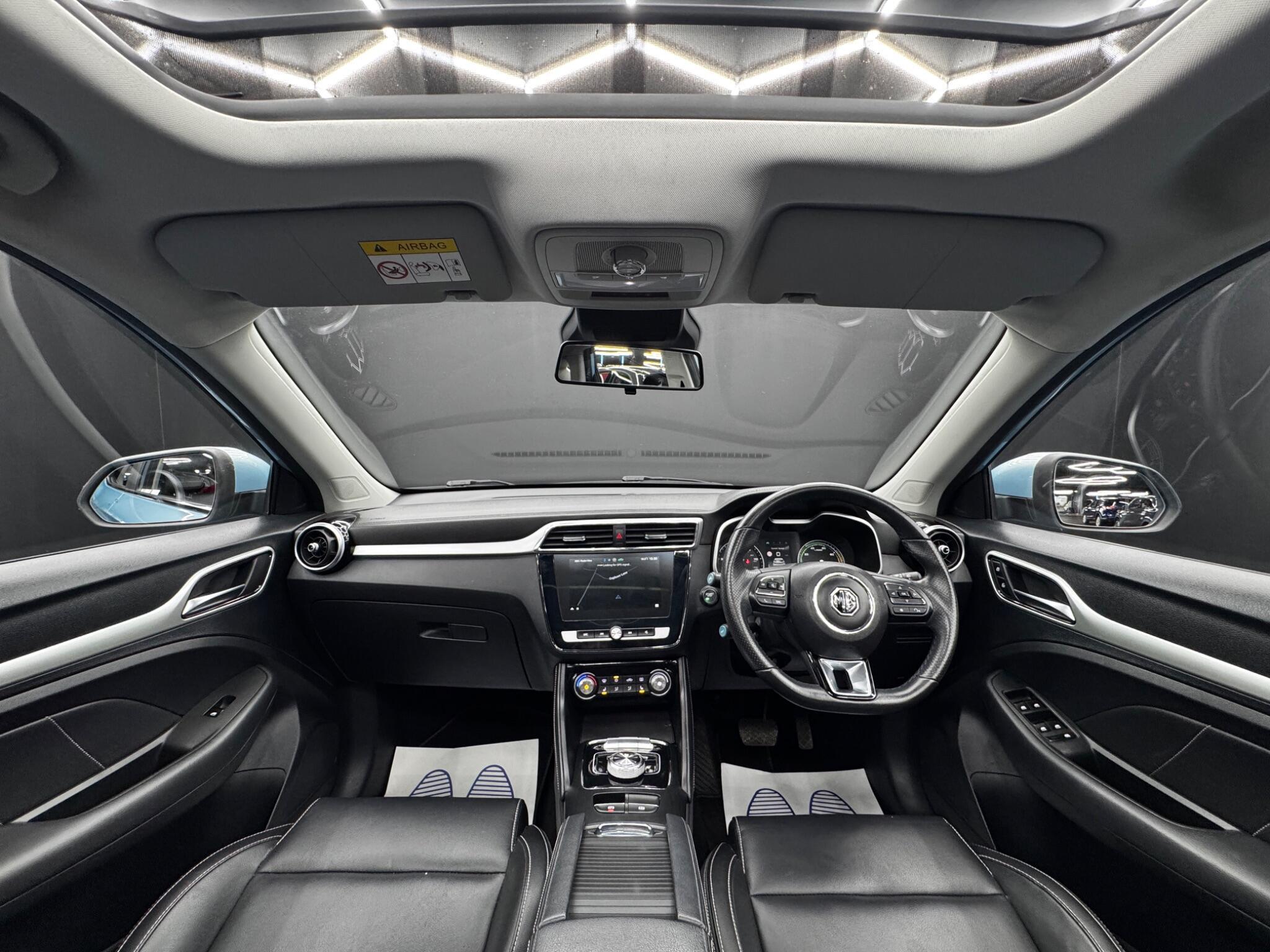 MG MG ZS - Image 17