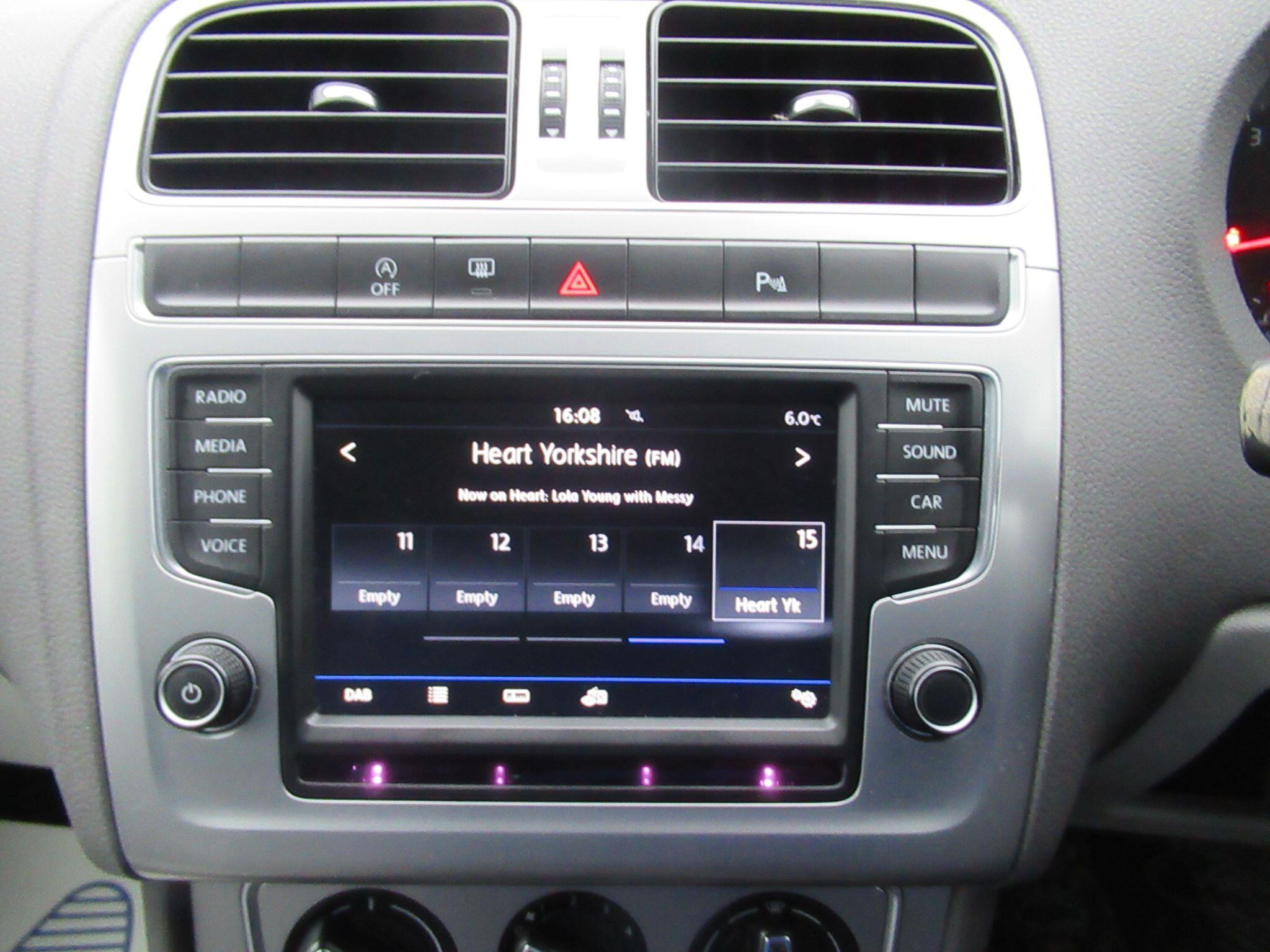 Volkswagen Polo - Image 32