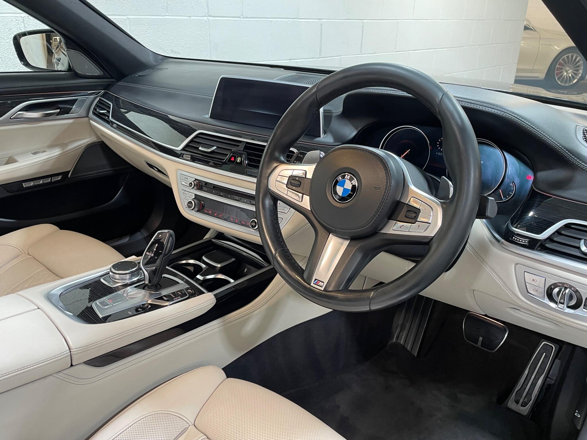 BMW 7 Series - Image 9