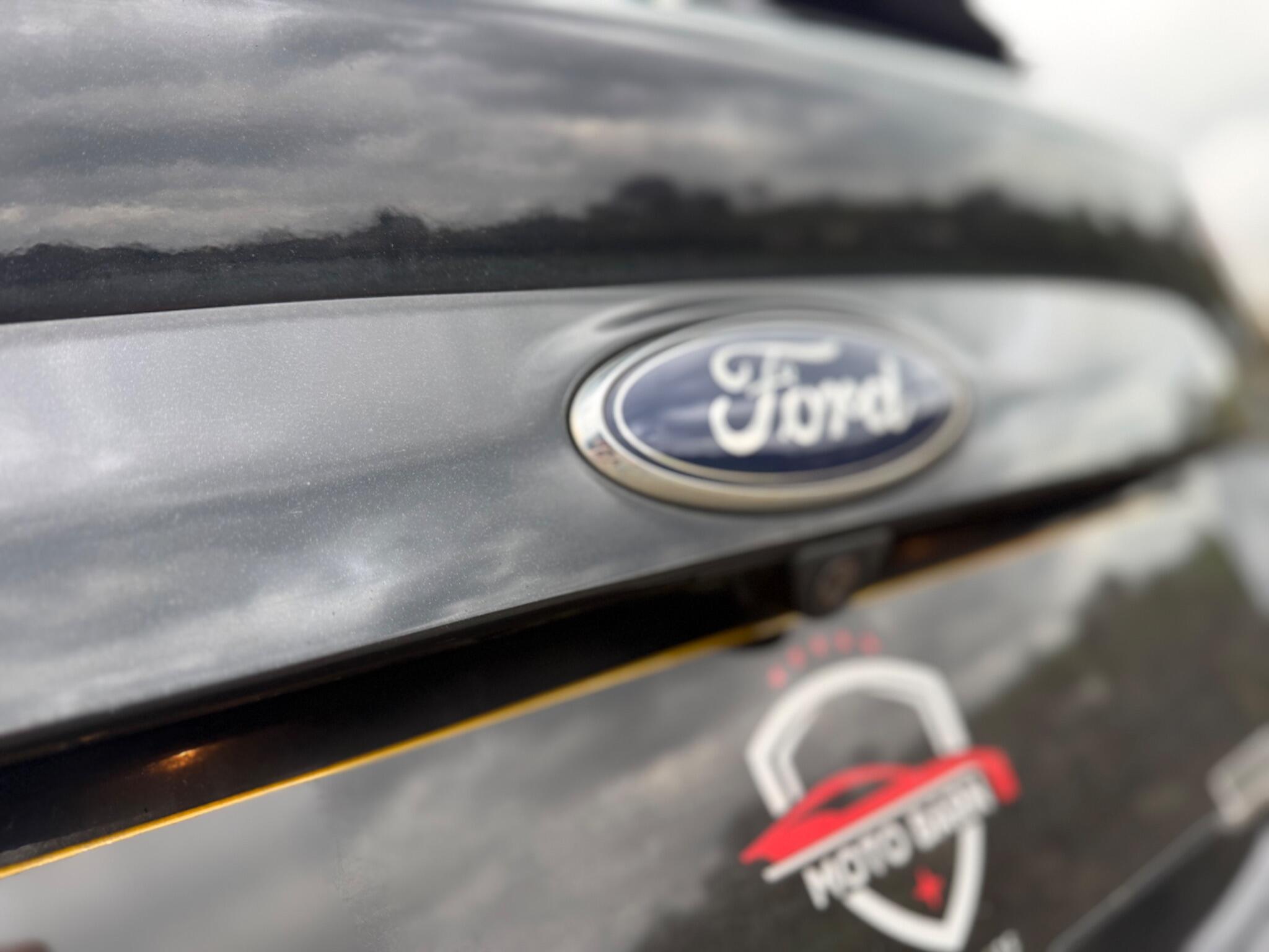 Ford Kuga - Image 23