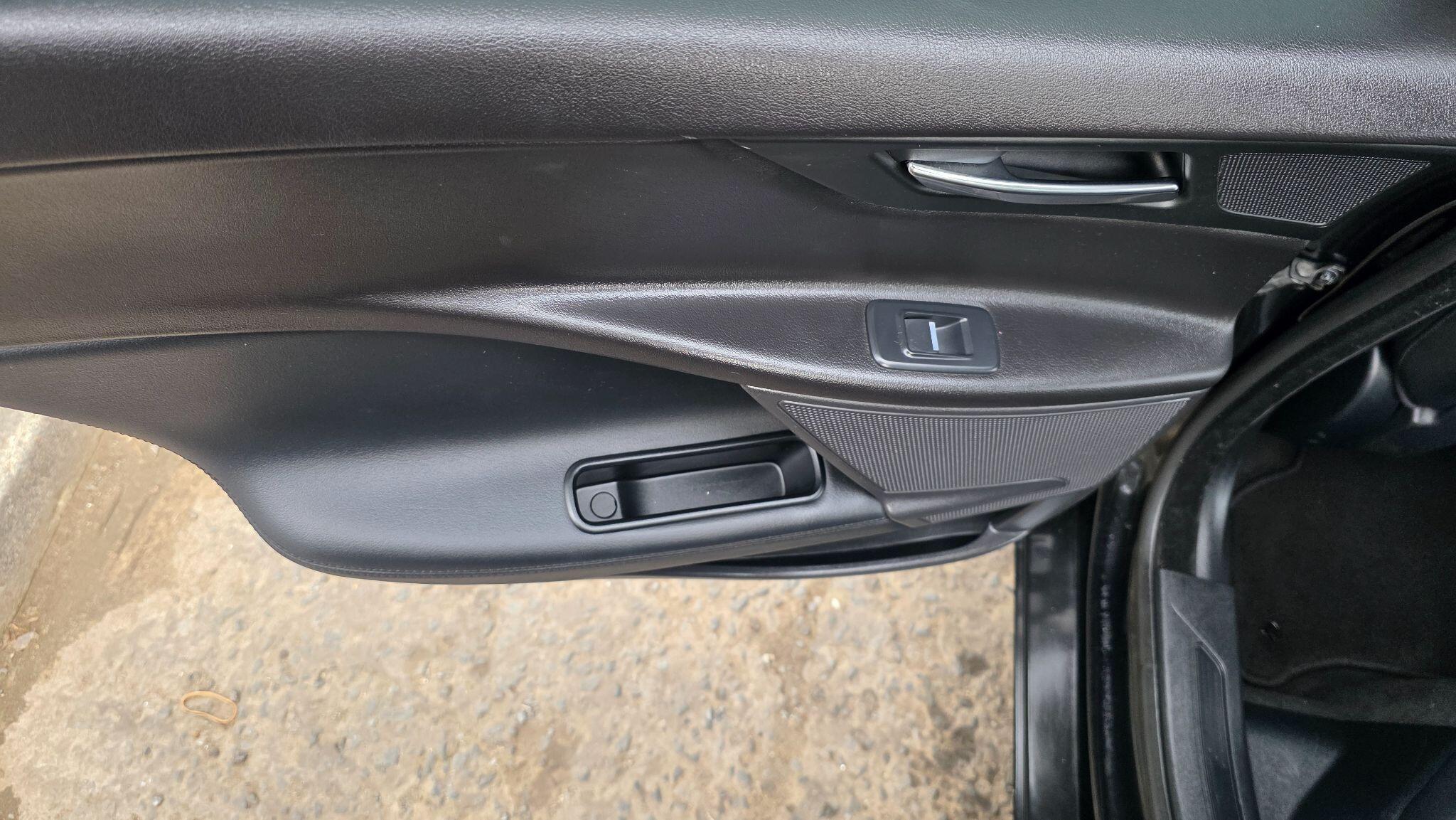 Jaguar XE - Image 44