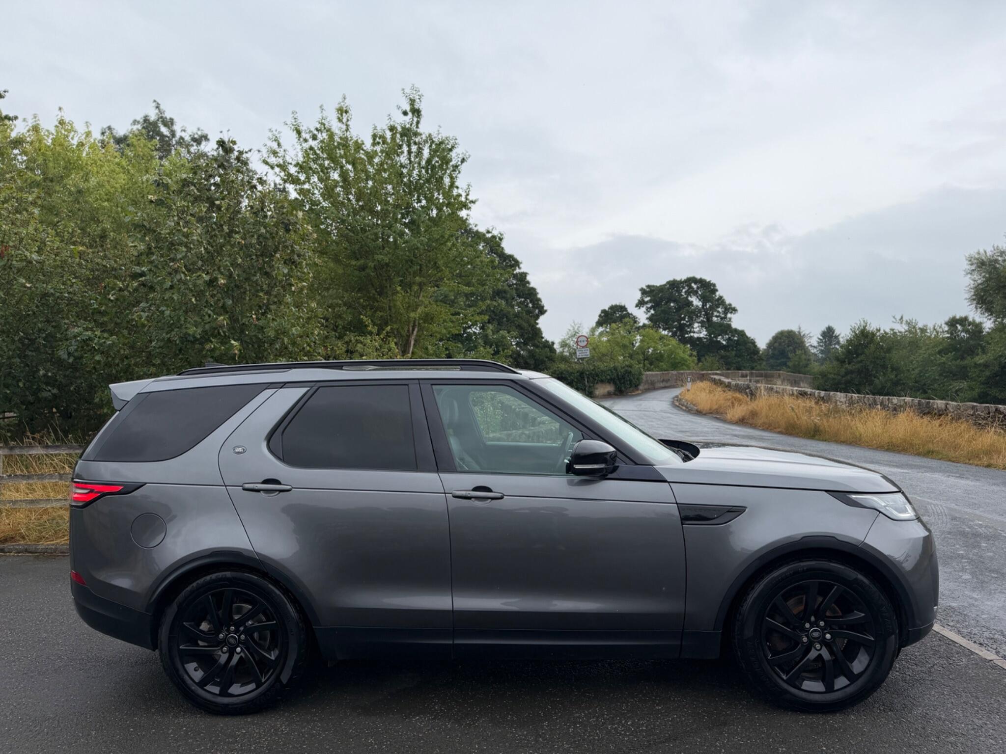 Land Rover Discovery - Image 14