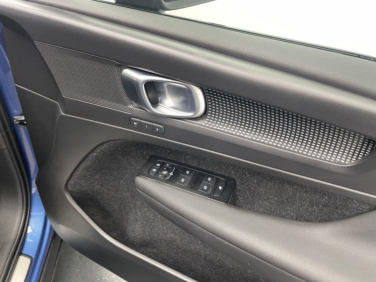 Volvo XC40 - Image 34