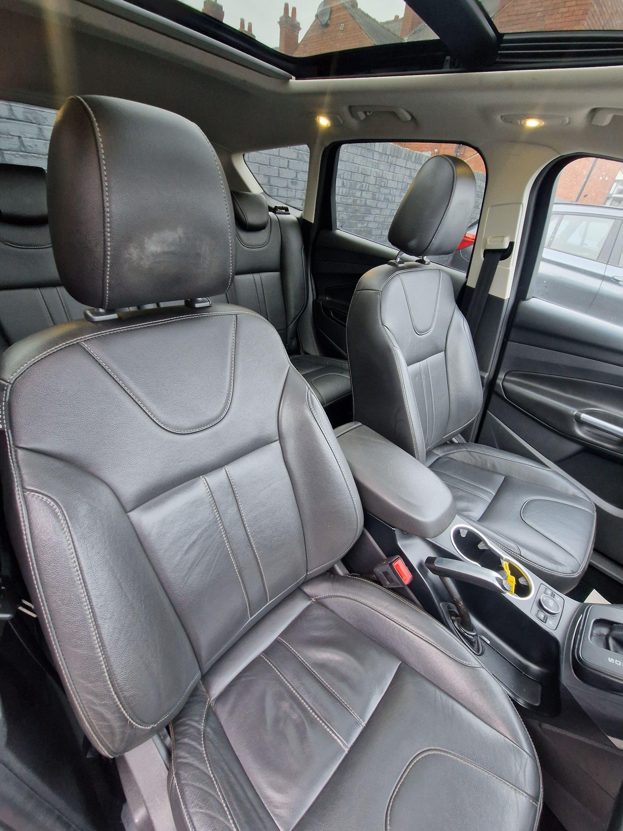 Ford Kuga - Image 23