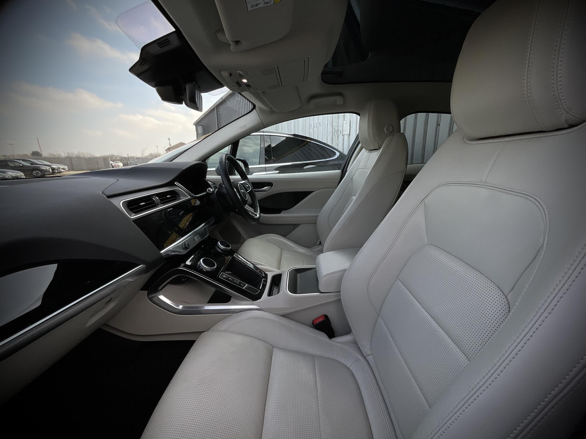 Jaguar I-Pace - Image 6
