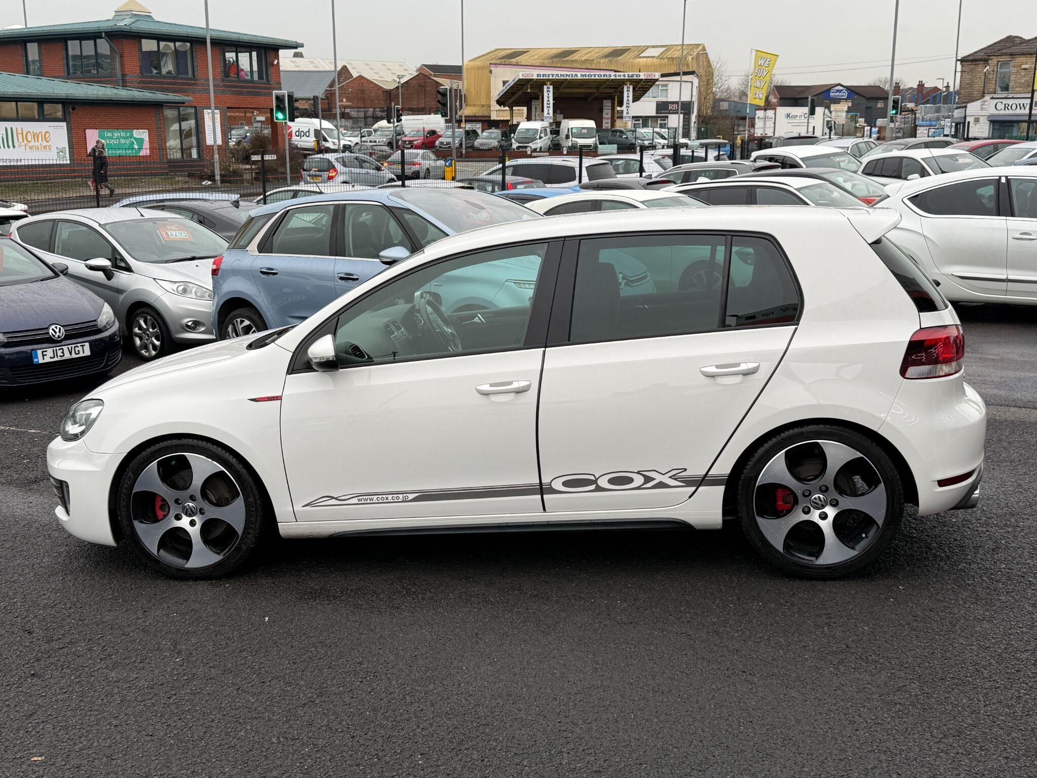 Volkswagen Golf - Image 20