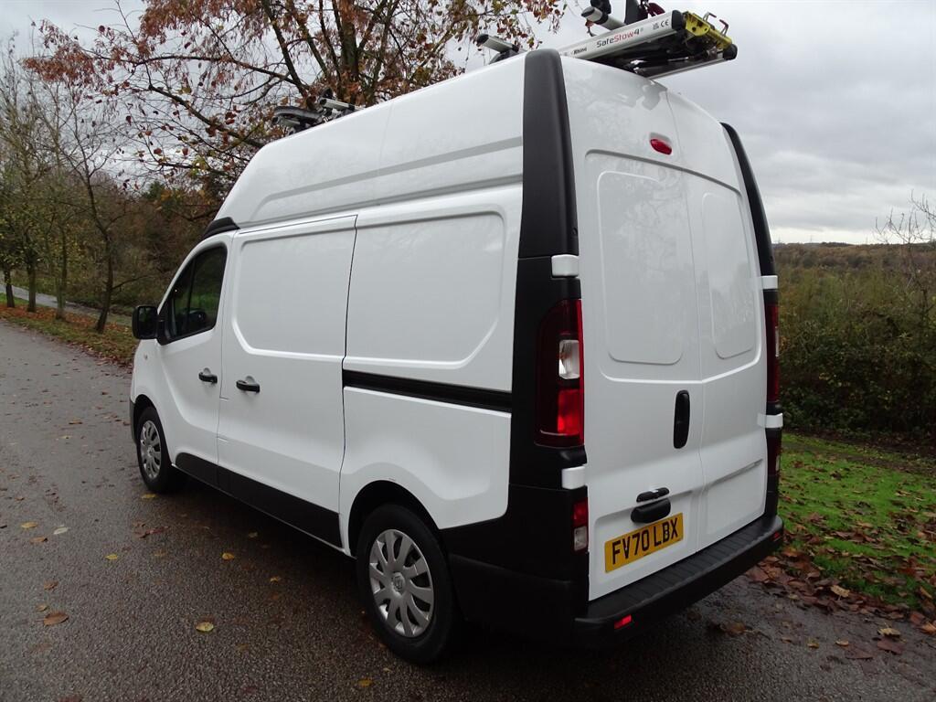 Renault Trafic - Image 9