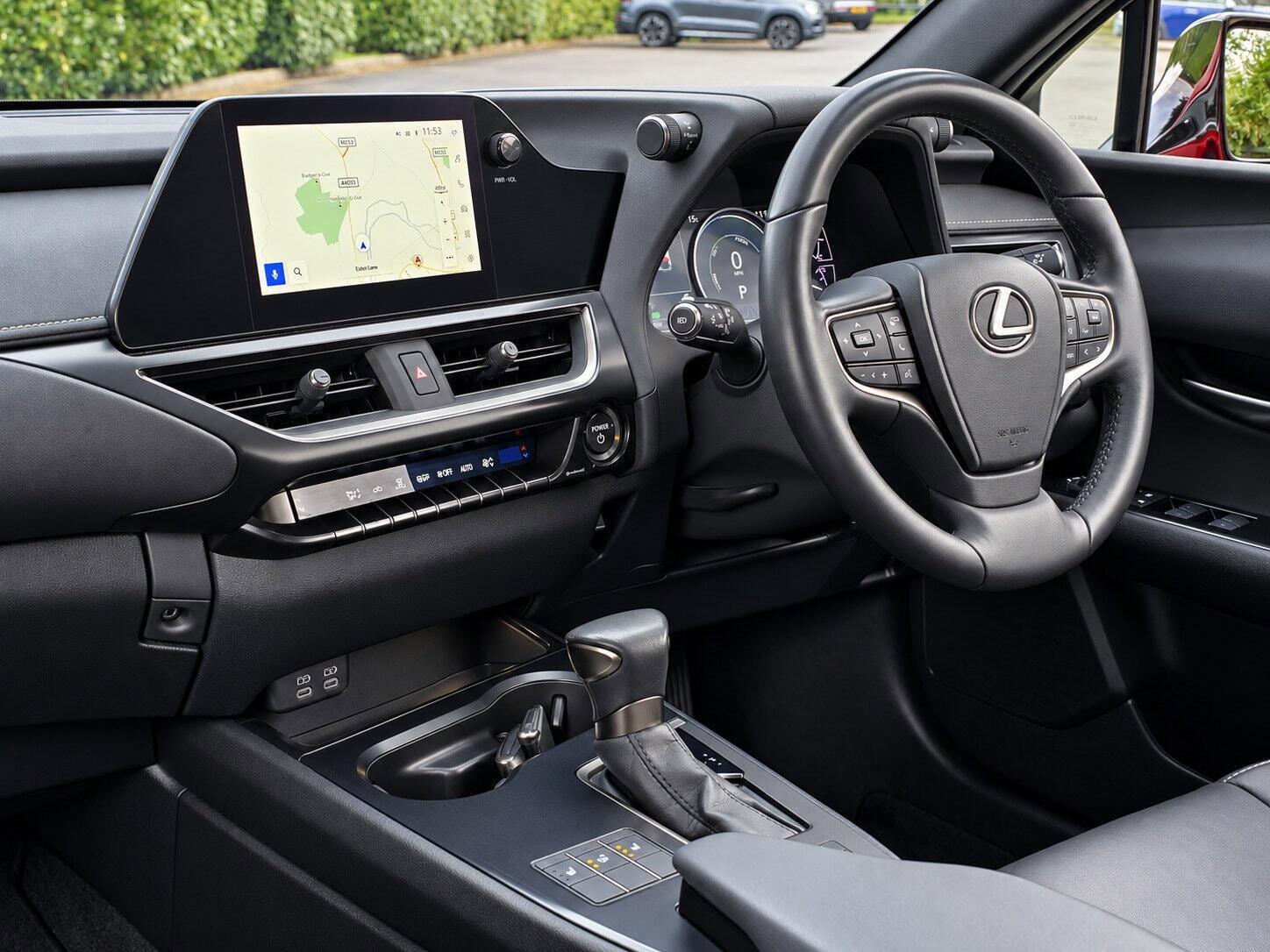 Lexus UX - Image 2