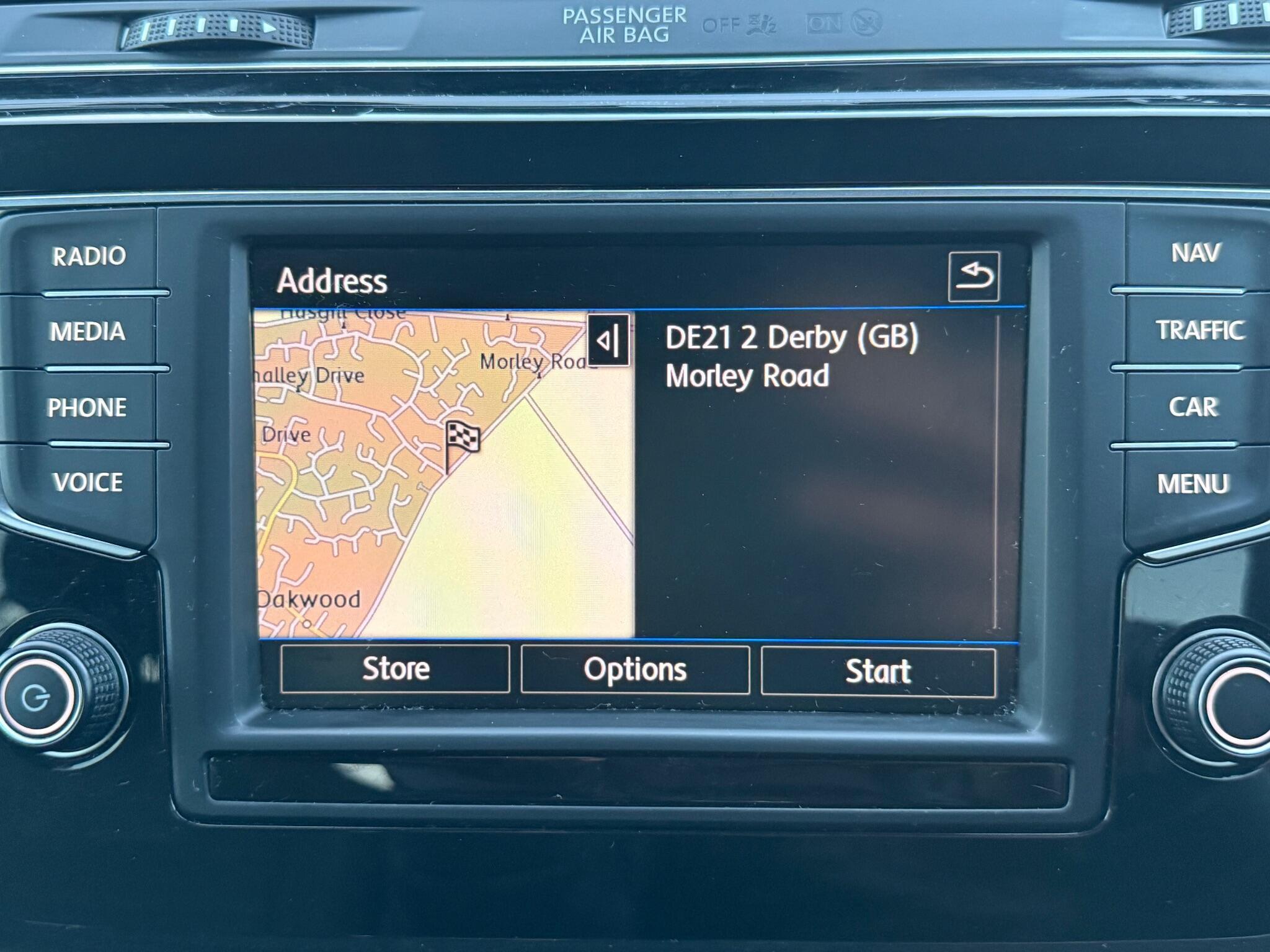 Volkswagen Touran - Image 36