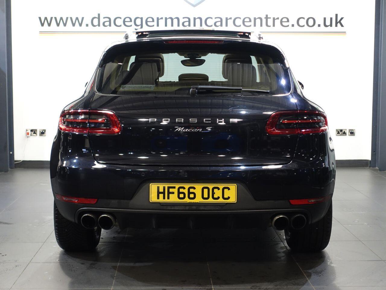 Porsche Macan - Image 12