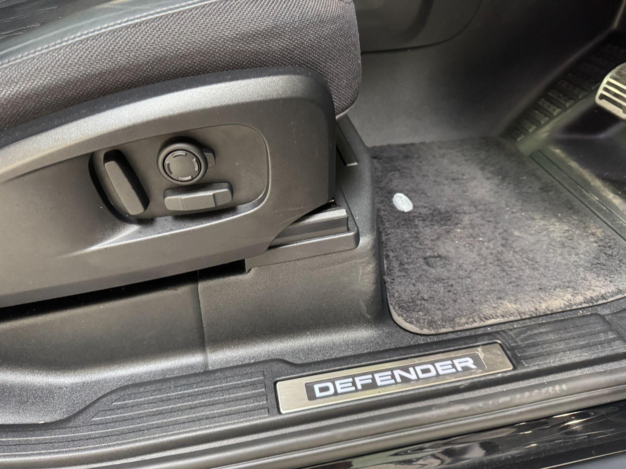 Land Rover Defender 90 - Image 67