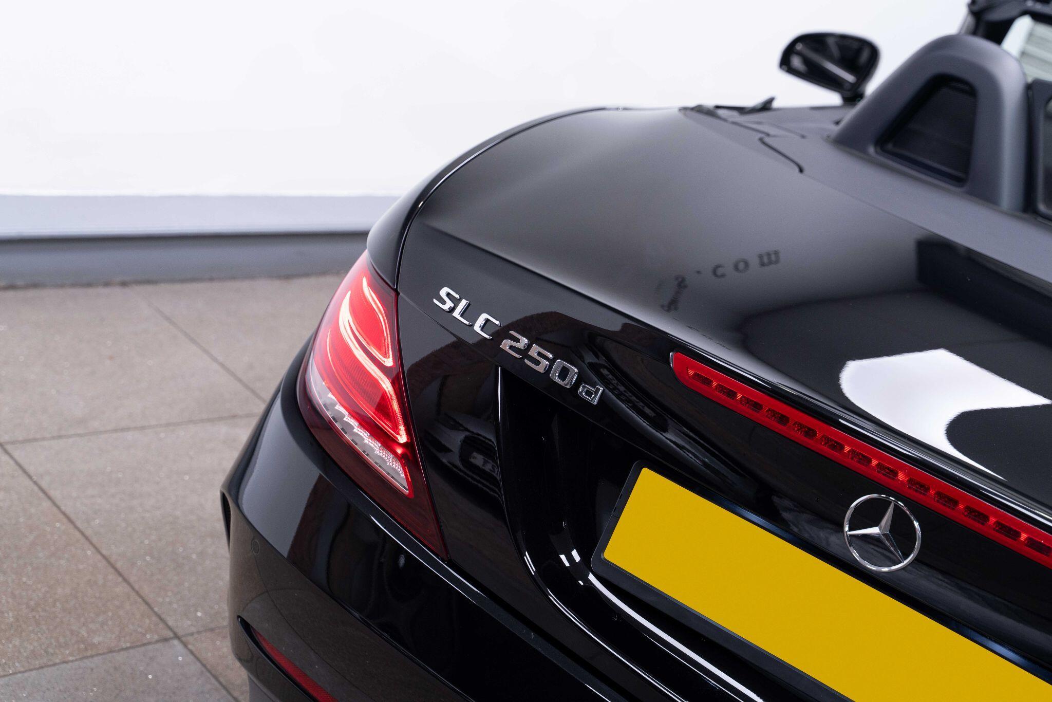 Mercedes SLC - Image 34