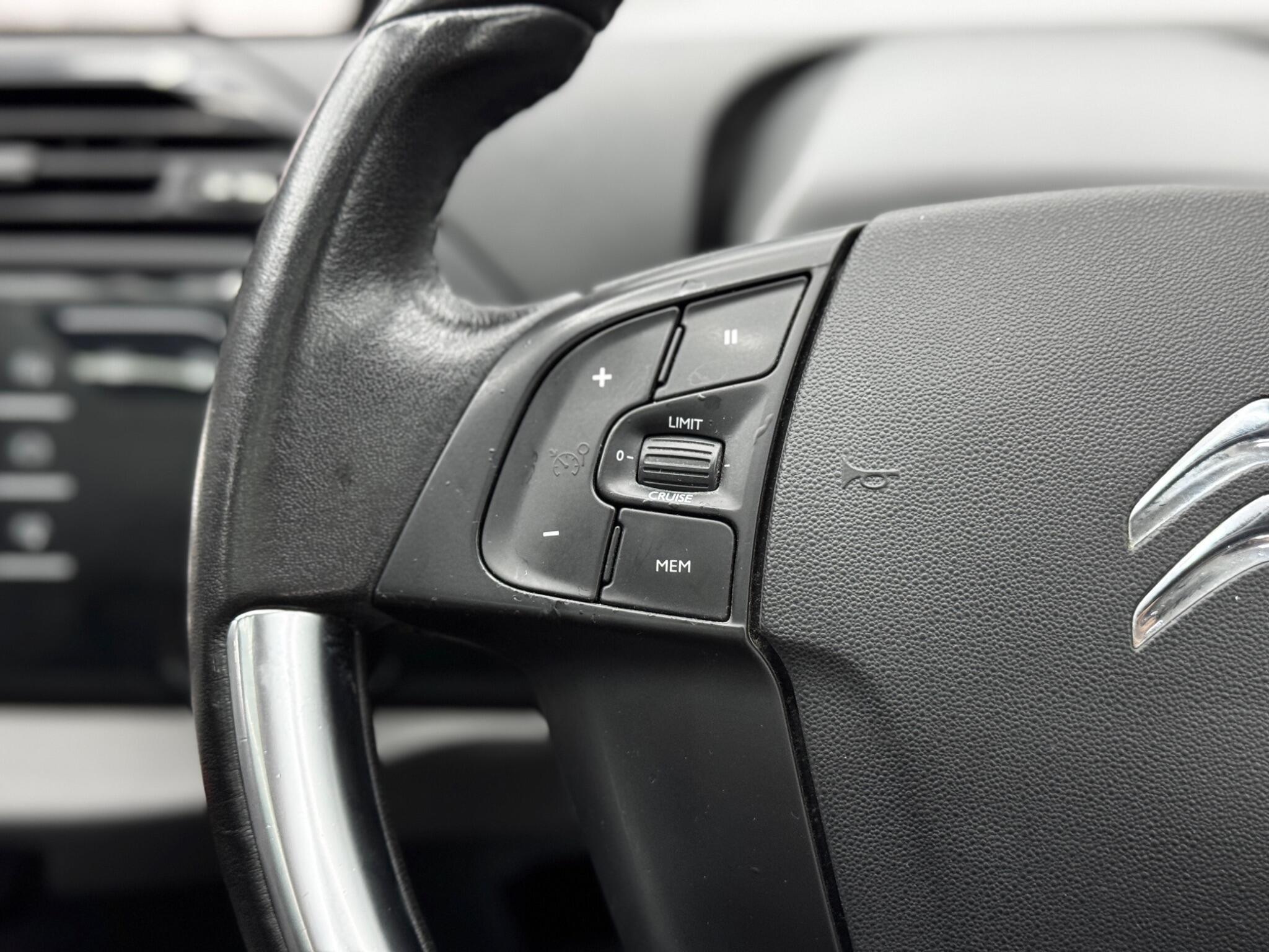 Citroen C4 Picasso - Image 20