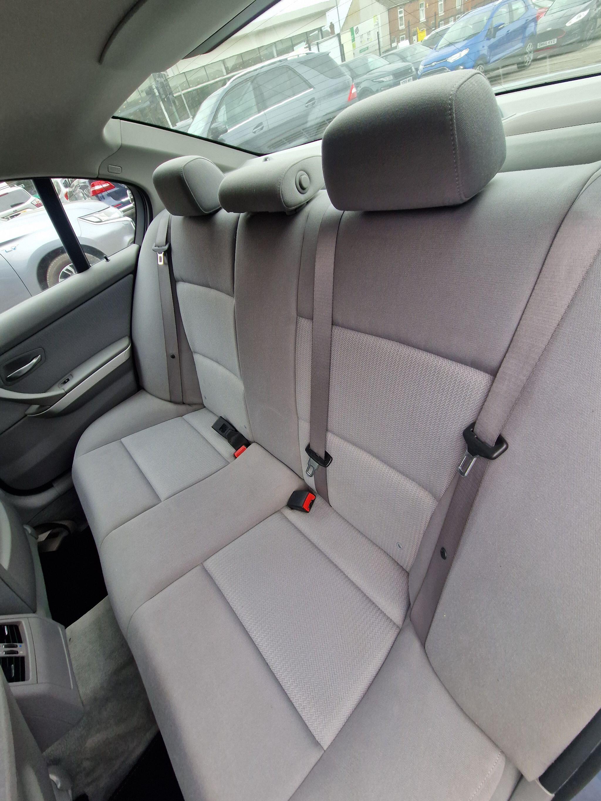 BMW 3 Series - Image 31