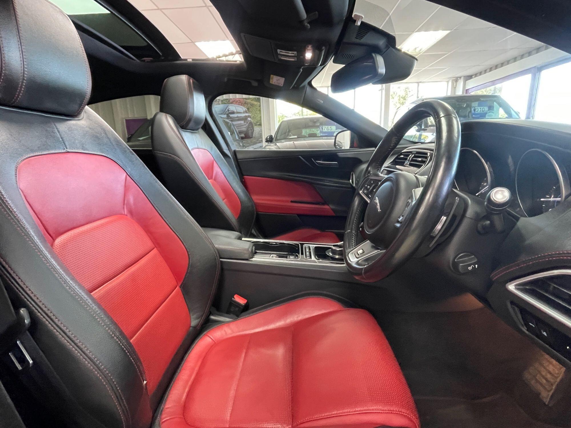 Jaguar XE - Image 24