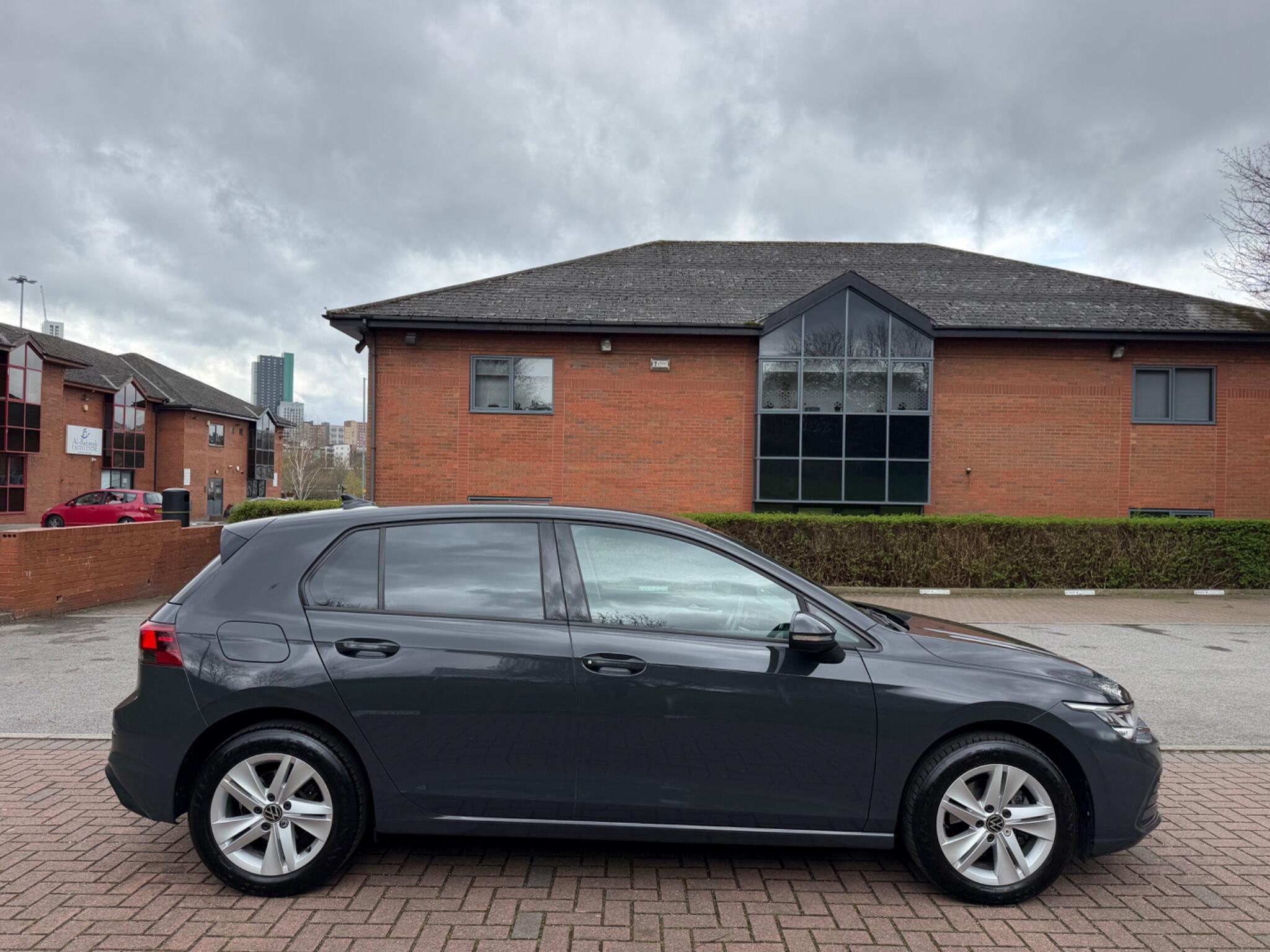 Volkswagen Golf - Image 5