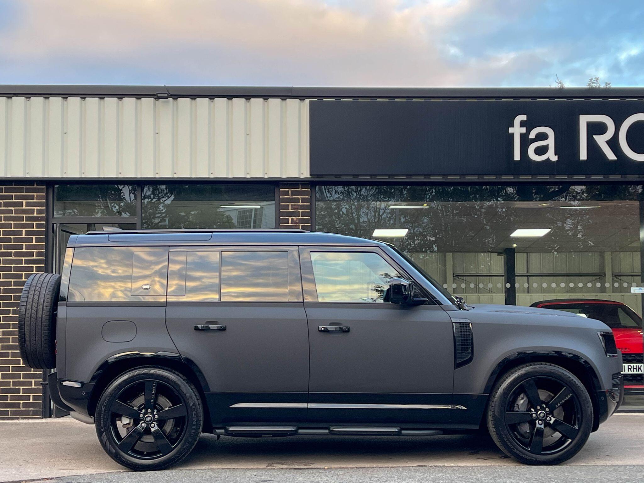 Land Rover Defender 110 - Image 19