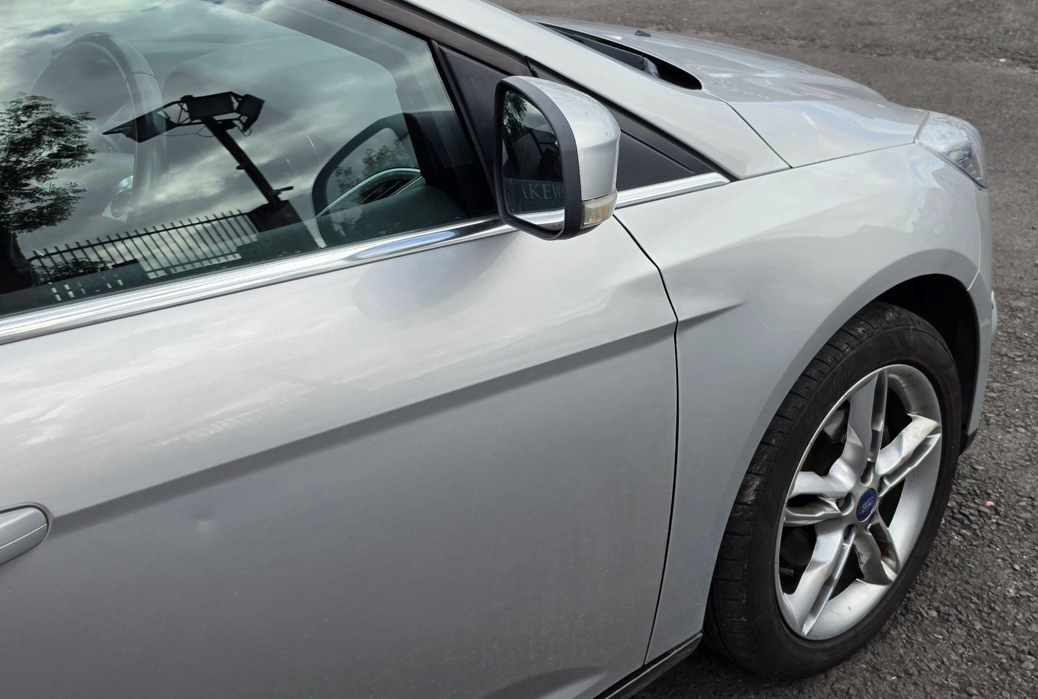 Ford Focus - Image 10