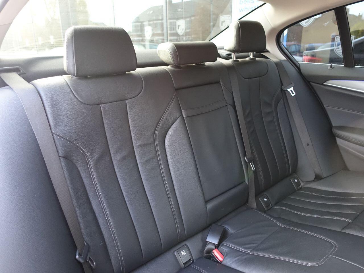 BMW 5 Series - Image 14