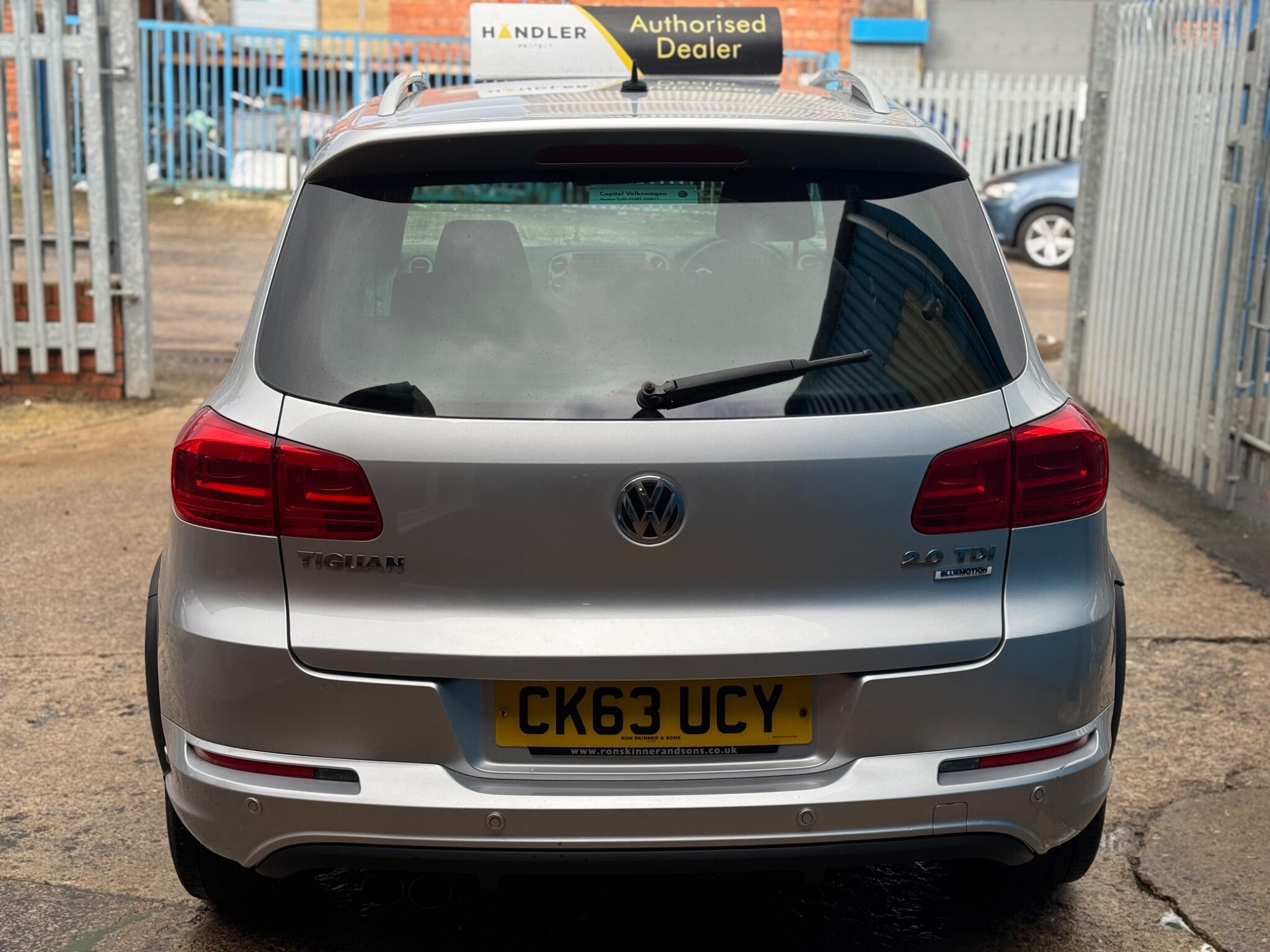 Volkswagen Tiguan - Image 17