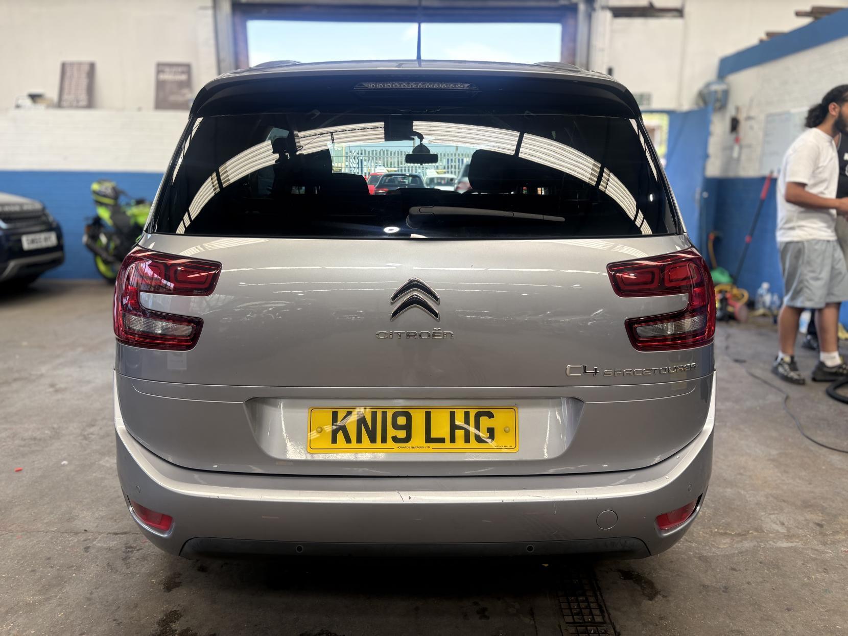 Citroen Grand C4 Spacetourer - Image 8