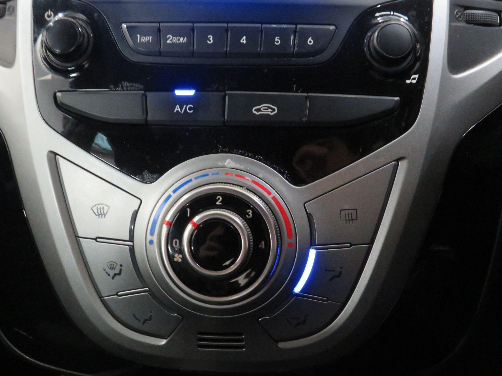 Hyundai ix20 - Image 18