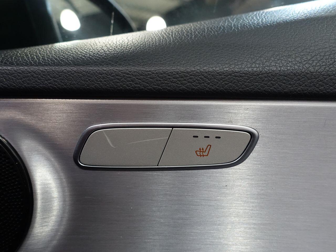 Mercedes C-Class - Image 34