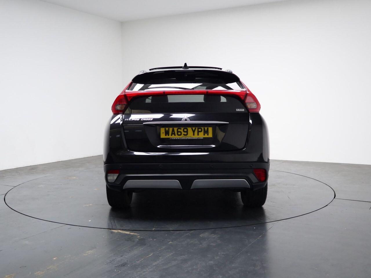 Mitsubishi Eclipse Cross - Image 11