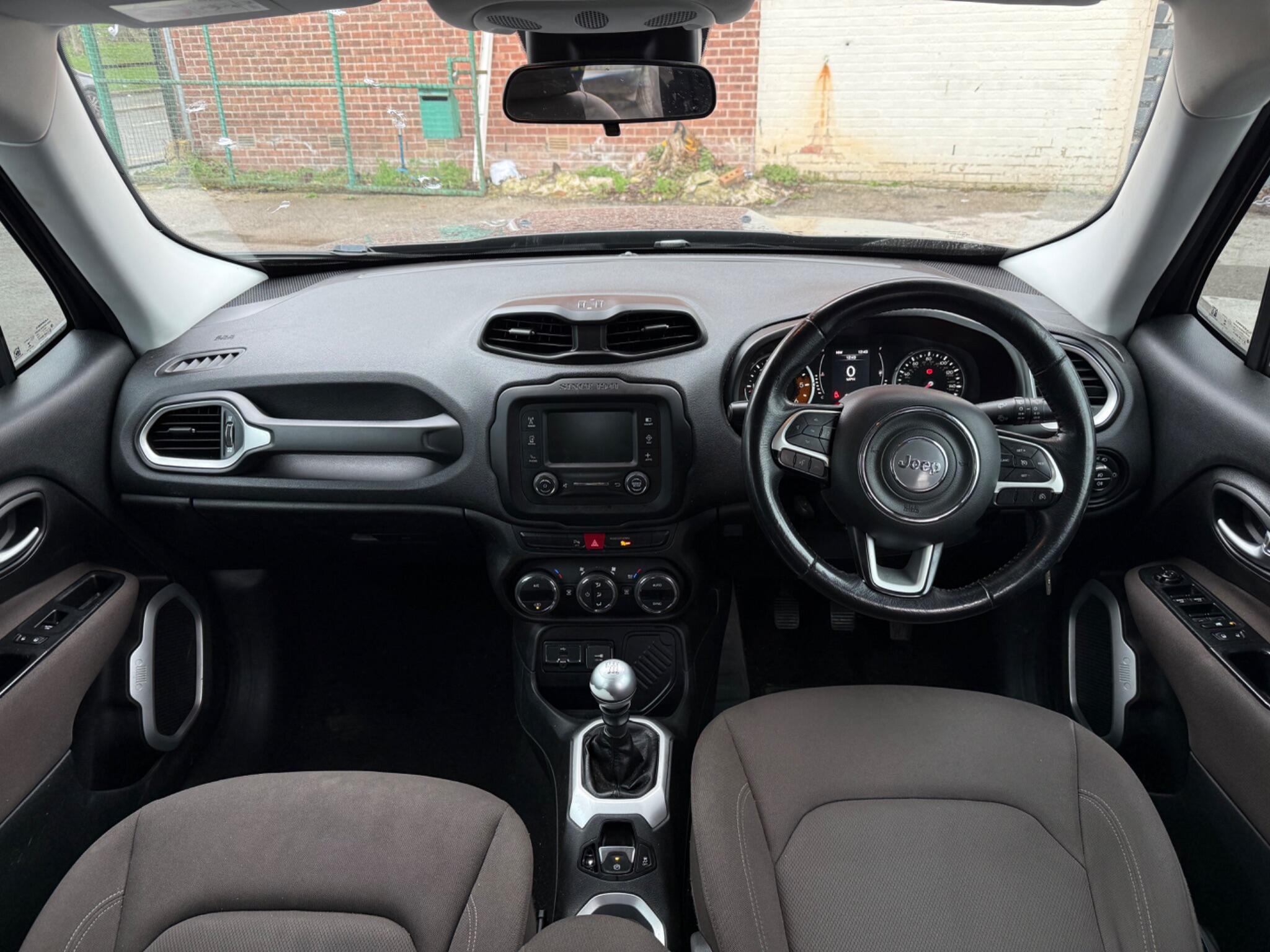 Jeep Renegade - Image 9