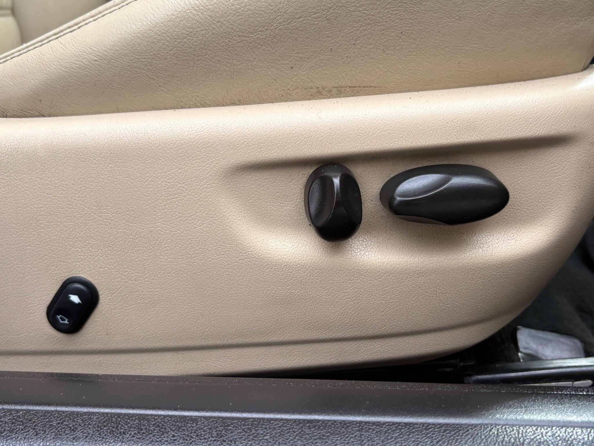 Jaguar X-TYPE - Image 38