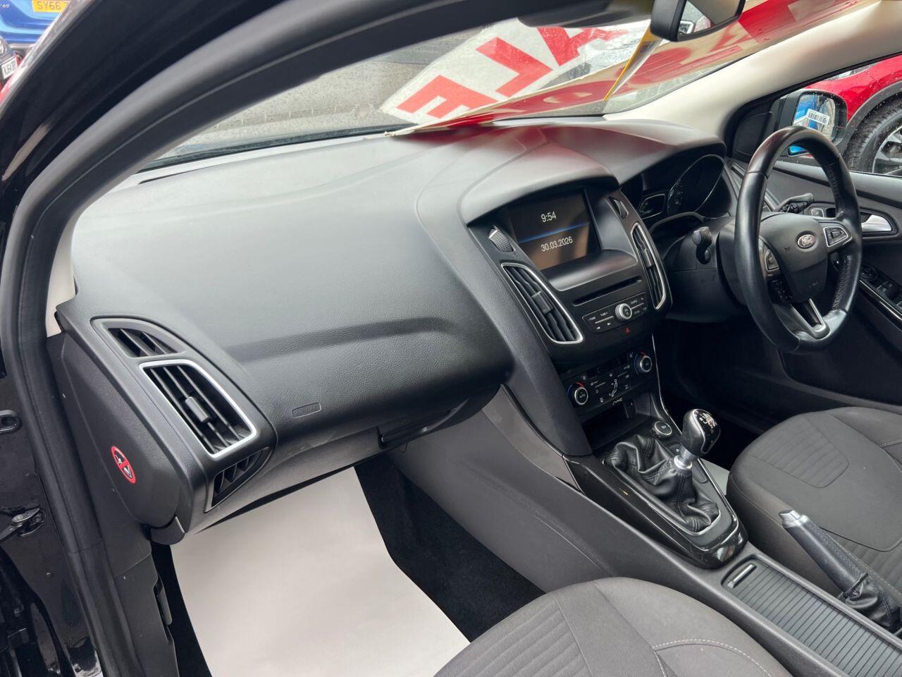 Ford Focus - Image 14