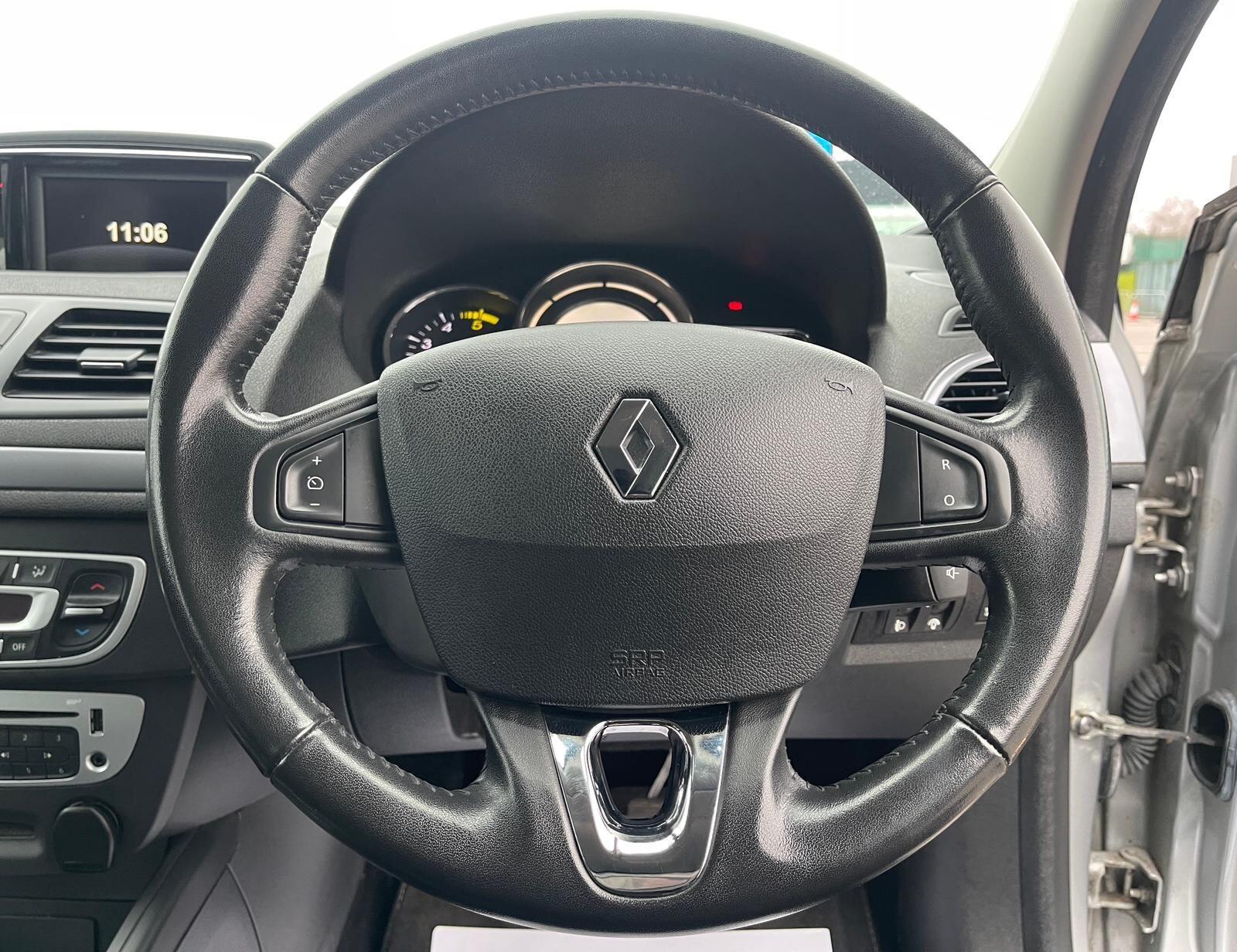Renault Megane - Image 44