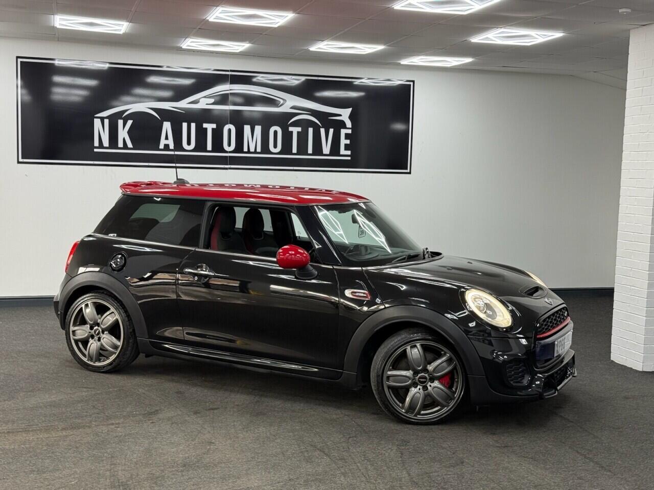 MINI Hatch - Image 2