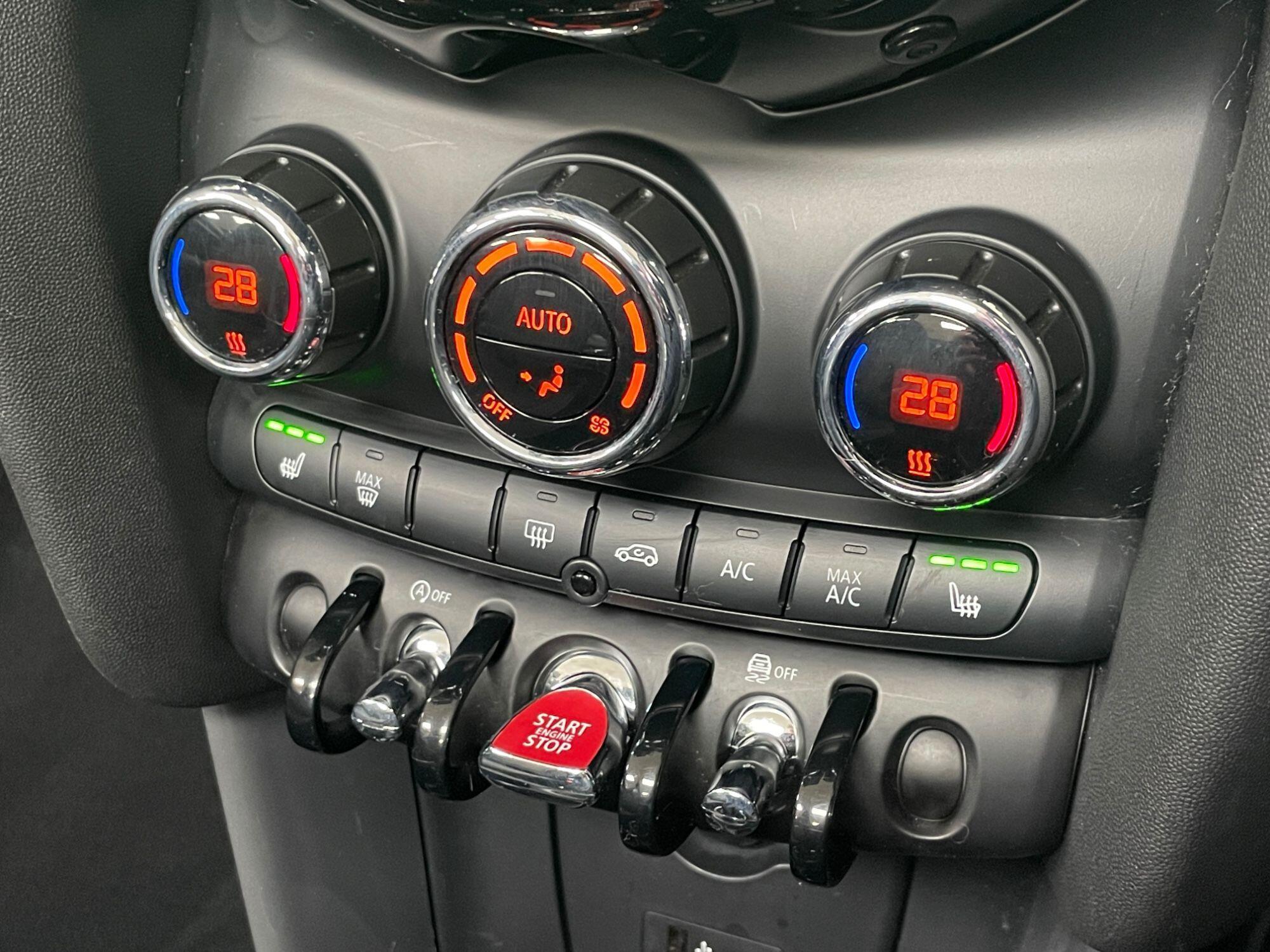 MINI Convertible - Image 49