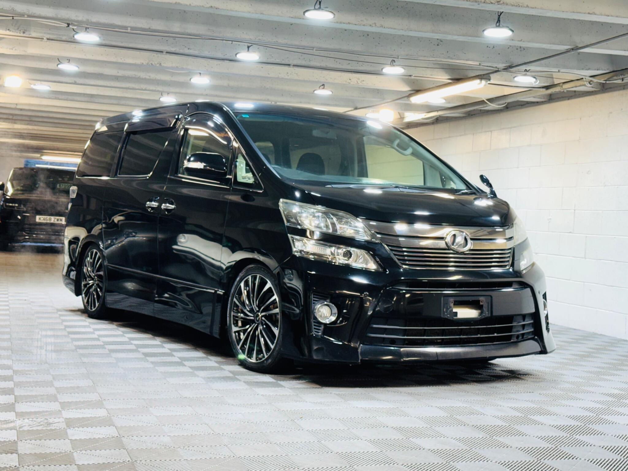 Toyota Vellfire - Image 16