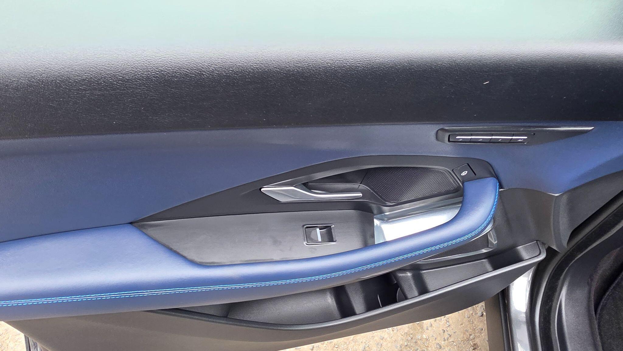 Jaguar E-Pace - Image 40