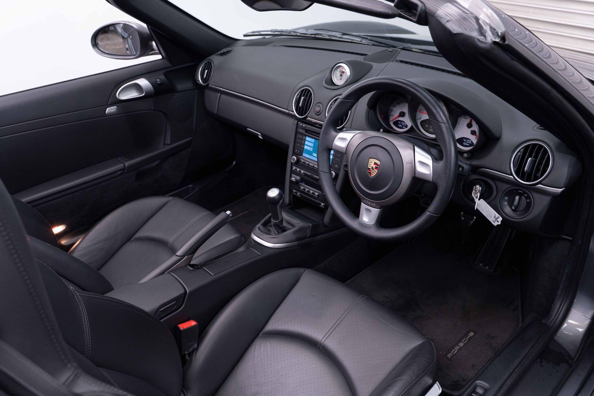 Porsche Boxster - Image 12