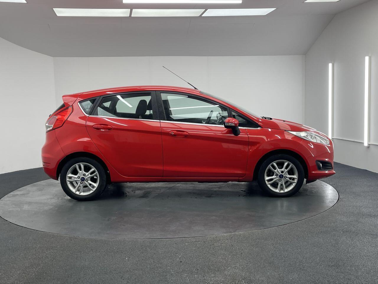 Ford Fiesta - Image 16