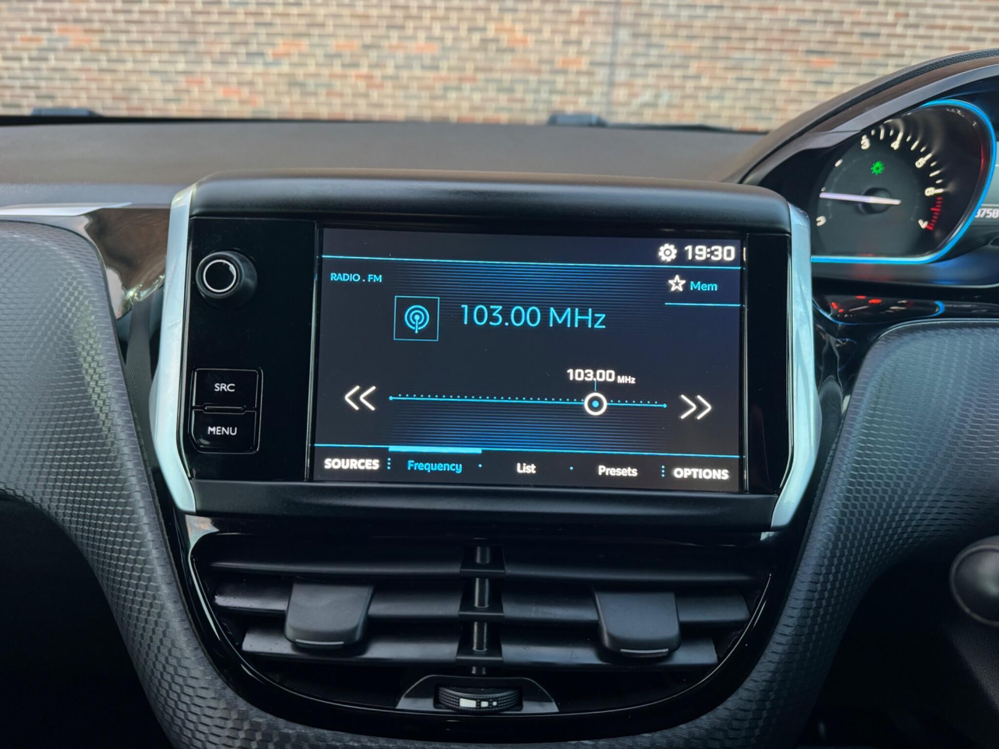 Peugeot 2008 - Image 41