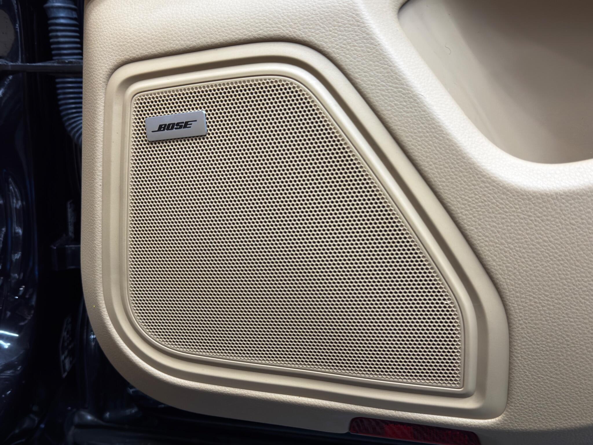 Porsche Macan - Image 44