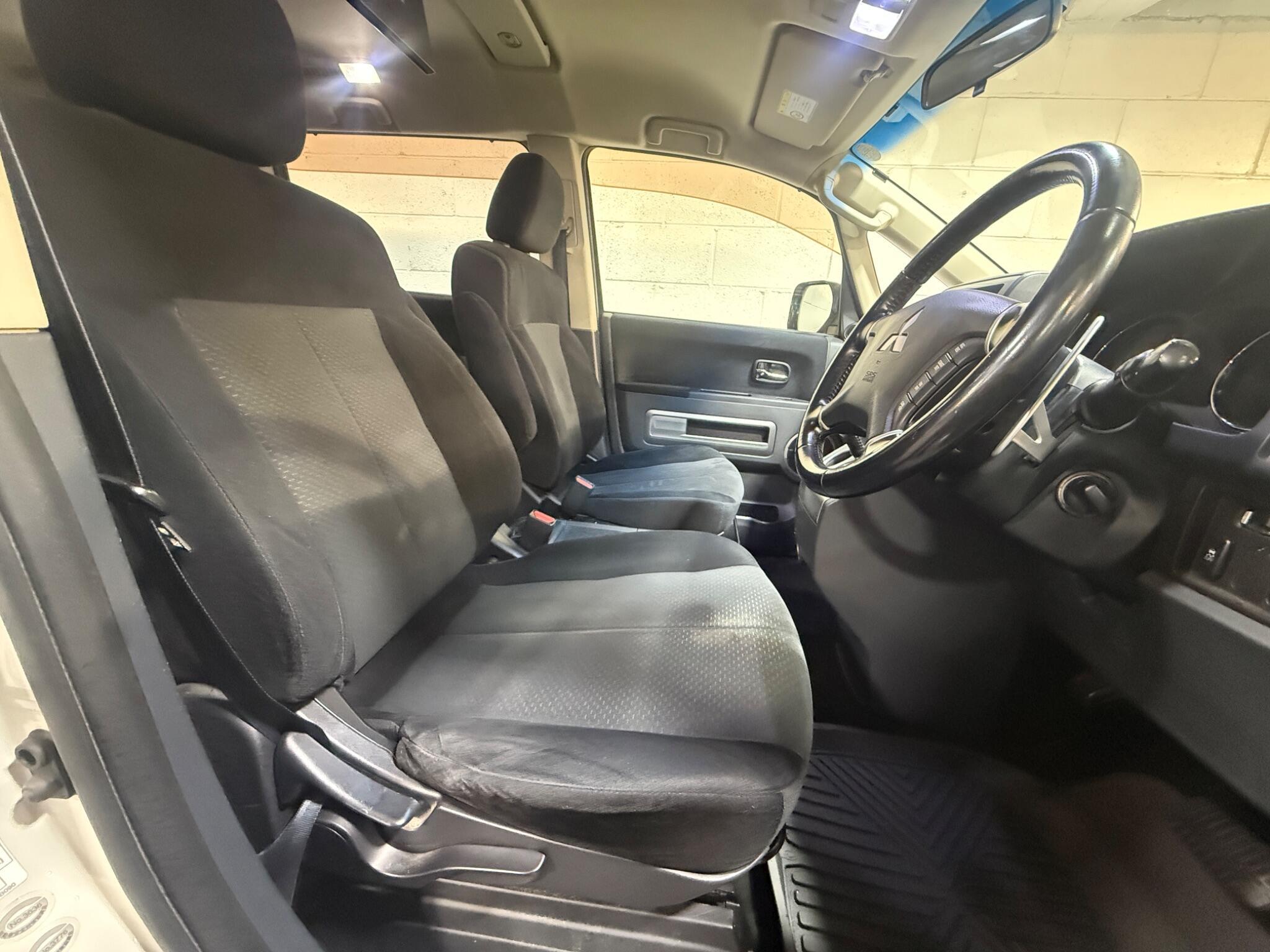 Mitsubishi Delica - Image 8