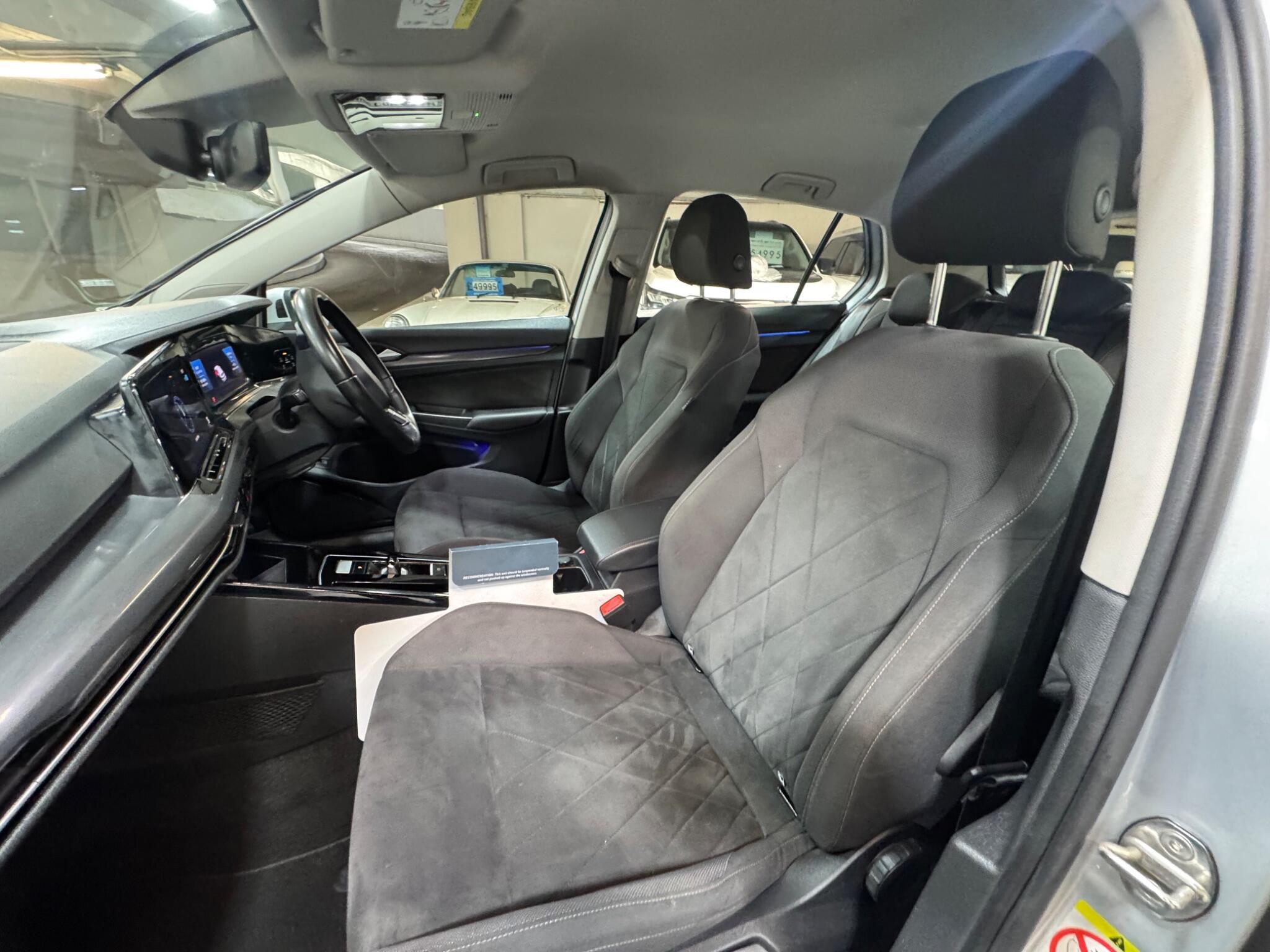 Volkswagen Golf - Image 9