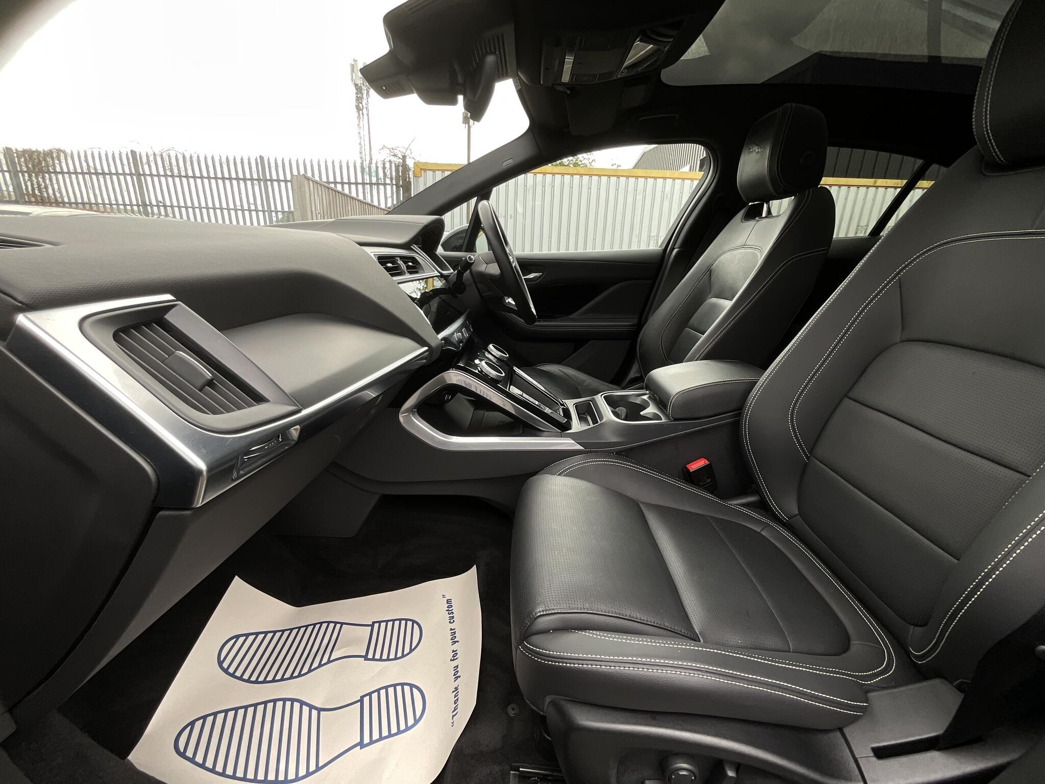 Jaguar I-Pace - Image 18