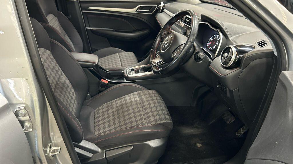 MG MG ZS - Image 5
