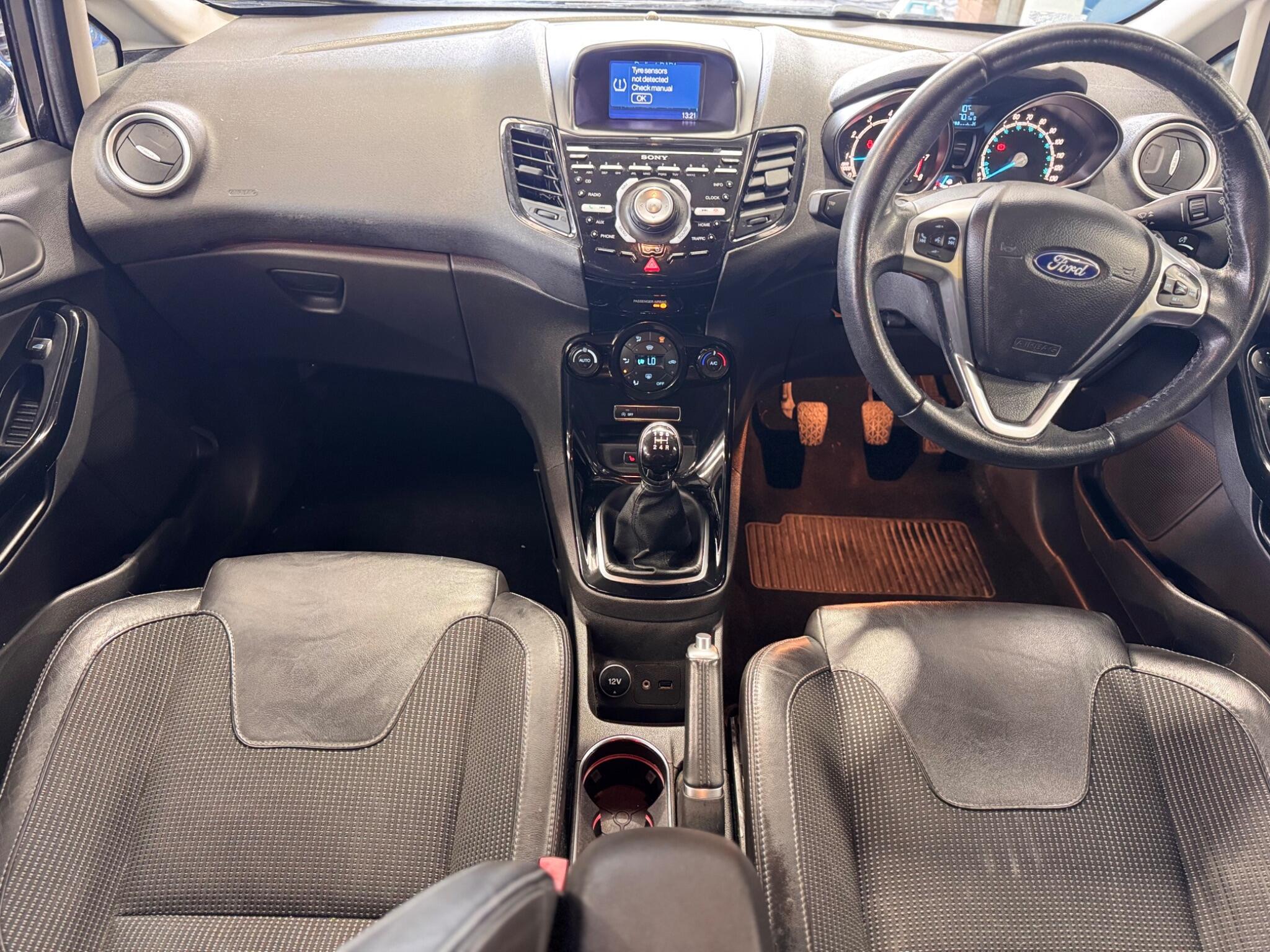 Ford Fiesta - Image 33